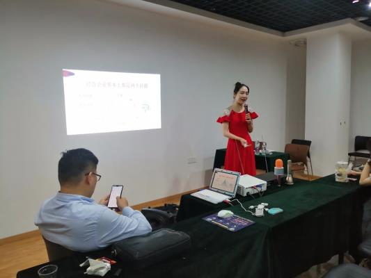 愛心換貨節    麗人美業專場。正在舉行！