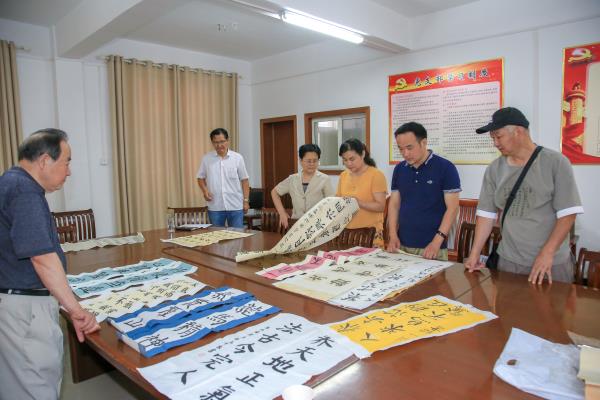 田家庵區(qū)關(guān)工委開(kāi)展“放飛中國(guó)夢(mèng)，奮斗強(qiáng)中華”少幼兒書畫大賽活動(dòng)