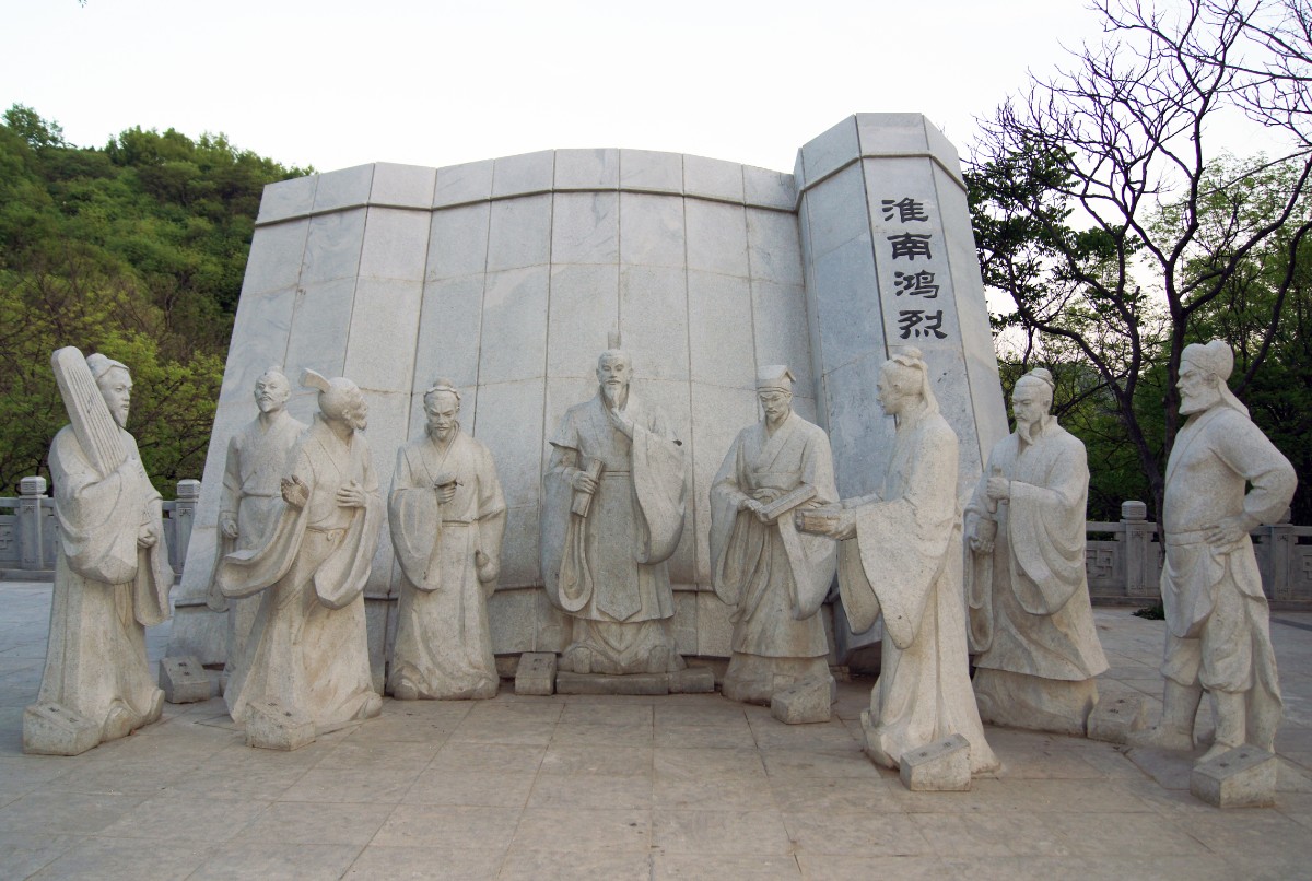 12八公塑像.JPG