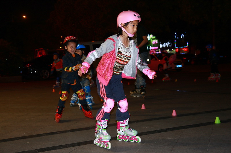 合肥街頭的幼兒輪滑培訓(xùn)班